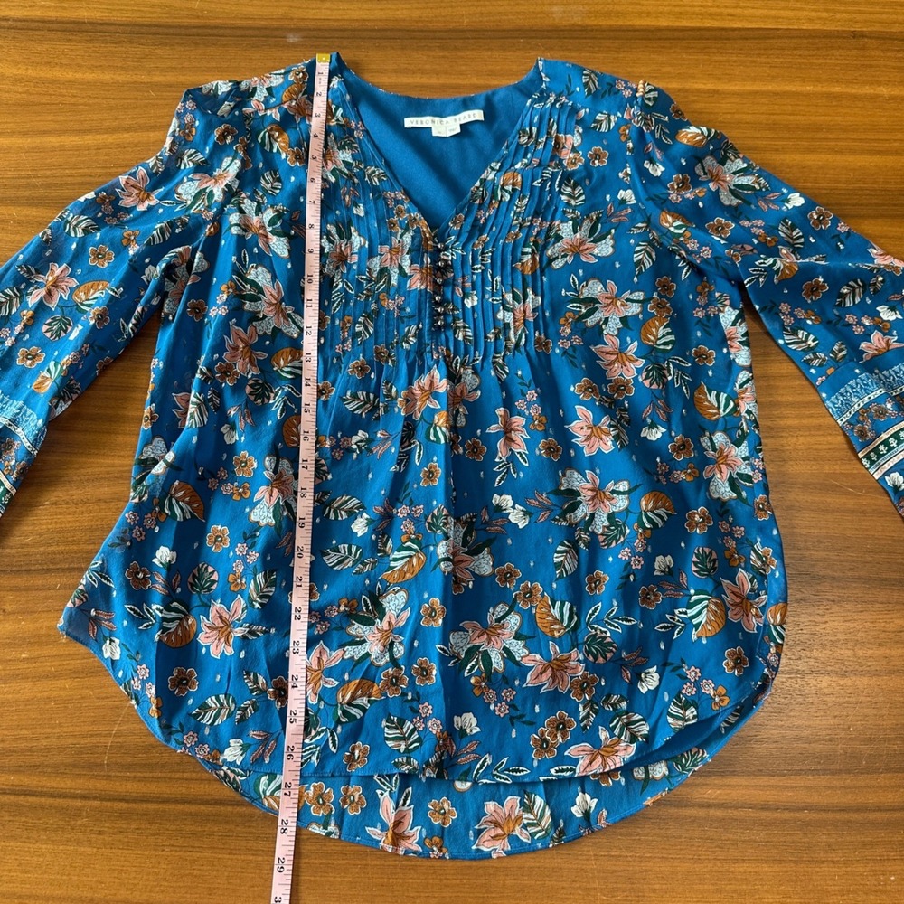 Veronica Beard Lowell Silk Floral Blue Silver Metallic Luxury Blouse, Size 10 - Picture 6 of 13